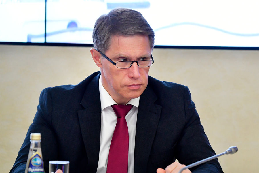 Глава Минздрава рассказал гостям ПМЭФ о пользе ботвы и корнеплодов
