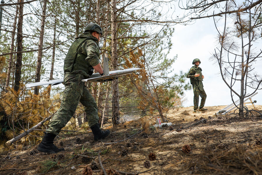 ВС России сжимают кольцо вокруг Константиновки. Военная операция, день 1561-й